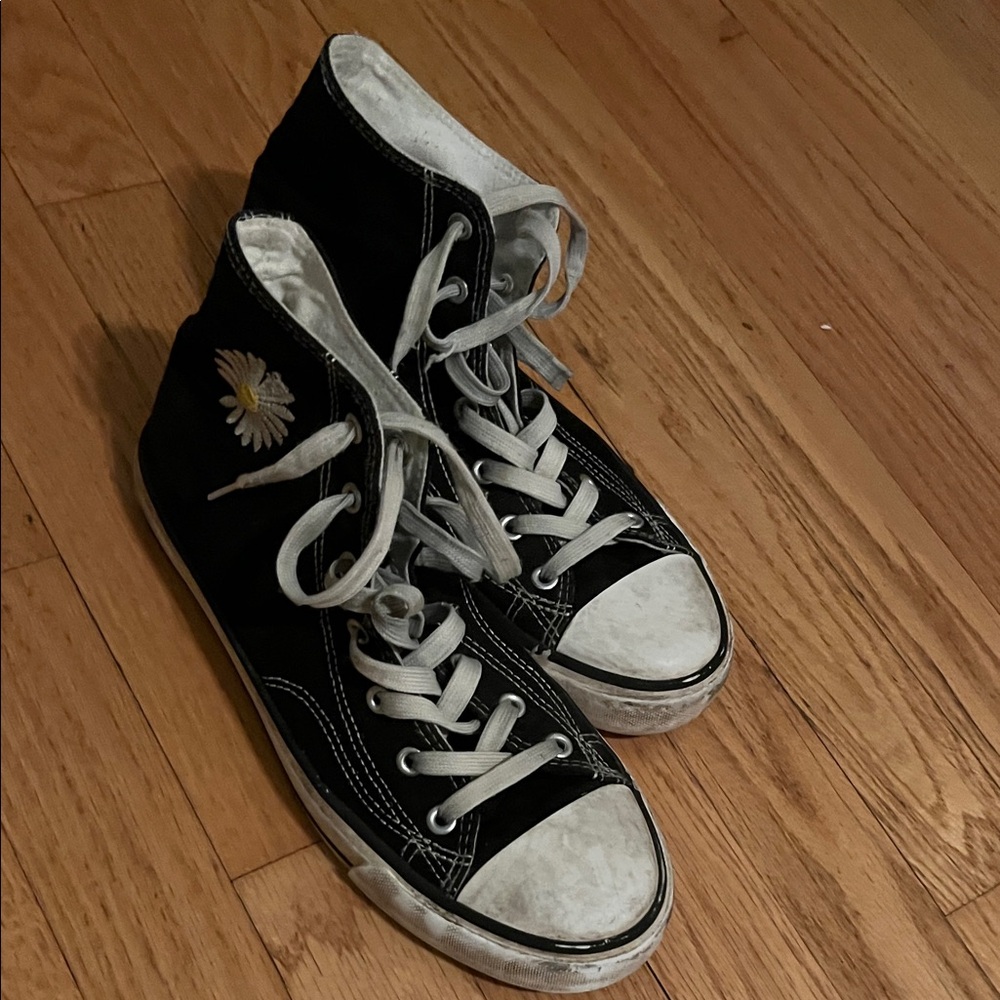 Canvas Black High-Top Sneakers with Daisy Design